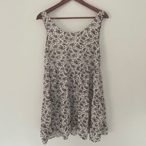 Flowy purple and white paisley spring/summer dress